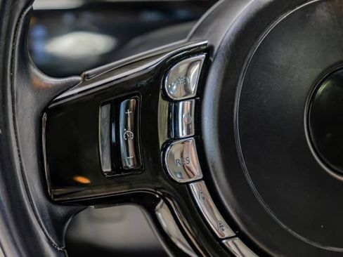 Used 2017 Rolls-Royce Wraith RWD image 21