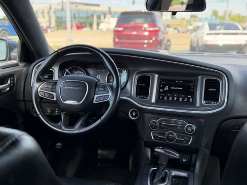 Used 2022 Dodge Charger SXT w/ Leather Interior Group RWD image 13