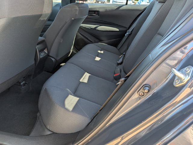 Used 2025 Toyota Corolla LE FWD image 27