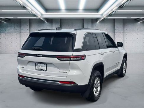 Used 2022 Jeep Grand Cherokee Laredo w/ Luxury Tech Group I image 5