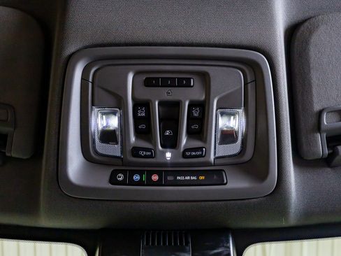 Used 2024 GMC Sierra 2500 Denali w/ Denali Reserve Package AWD/4WD image 29