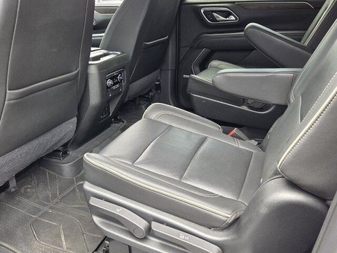 Used 2021 Chevrolet Suburban Premier RWD image 10