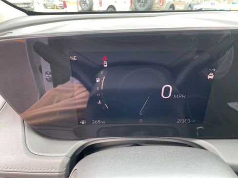 Used 2025 Buick Encore GX Preferred FWD image 19