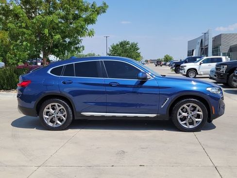 Used 2022 BMW X4 xDrive30i w/ Premium Package AWD/4WD image 2