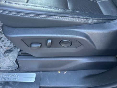 Certified 2024 Chevrolet Silverado 1500 High Country image 19