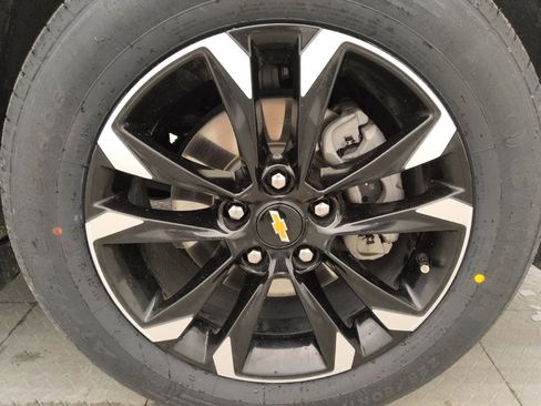 Used 2021 Chevrolet TrailBlazer LT w/ Convenience Package FWD image 31