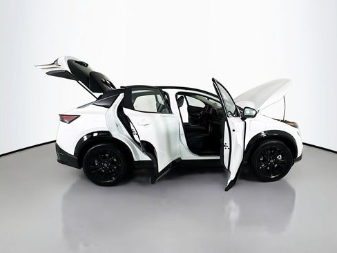 Used 2024 Nissan Ariya AWD image 21