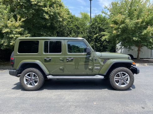 Used 2021 Jeep Wrangler Unlimited Sahara AWD/4WD image 10