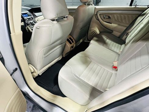 Used 2017 Ford Taurus SE FWD image 23