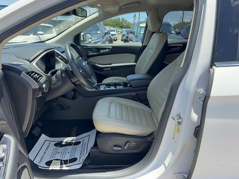 Certified 2019 Ford Edge SEL w/ Equipment Group 201A AWD/4WD image 12