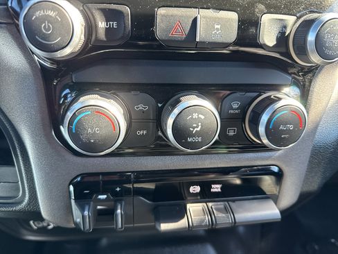 Used 2022 RAM 3500 Tradesman w/ Chrome Appearance Group image 20