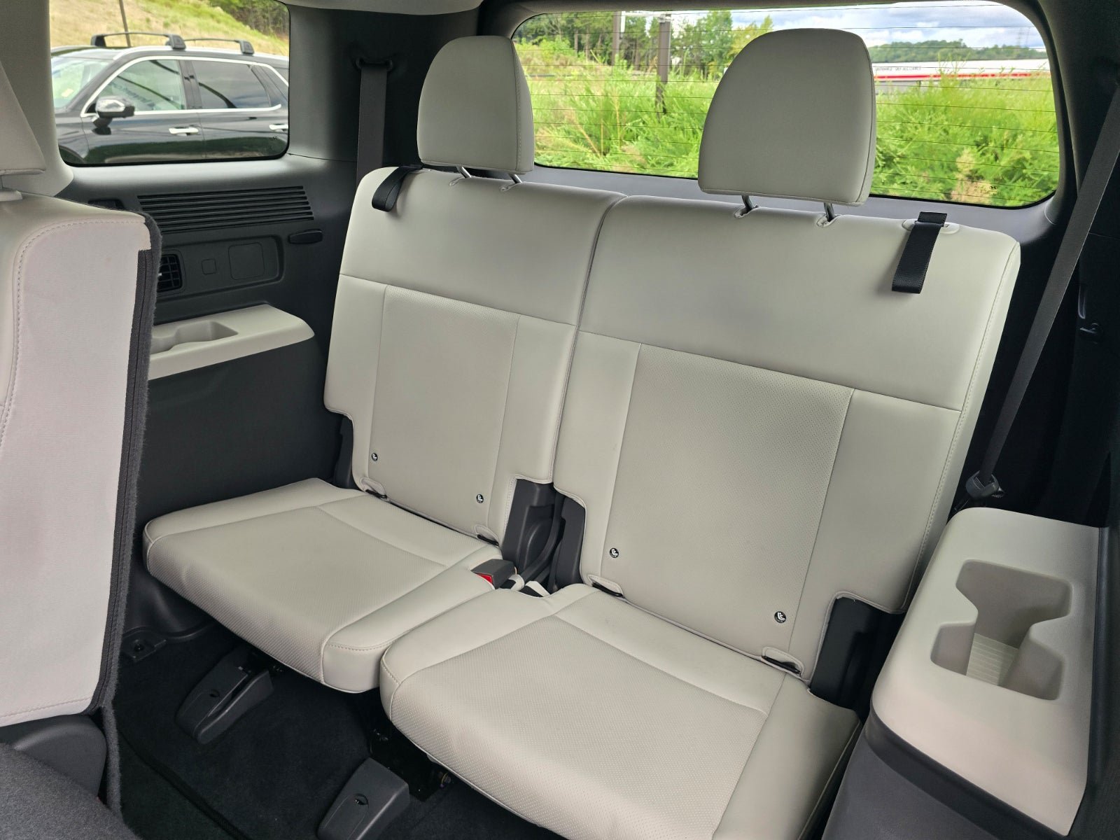 Used 2024 Hyundai Santa Fe SEL FWD image 10