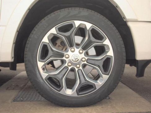 Used 2022 RAM 1500 Limited AWD/4WD image 16