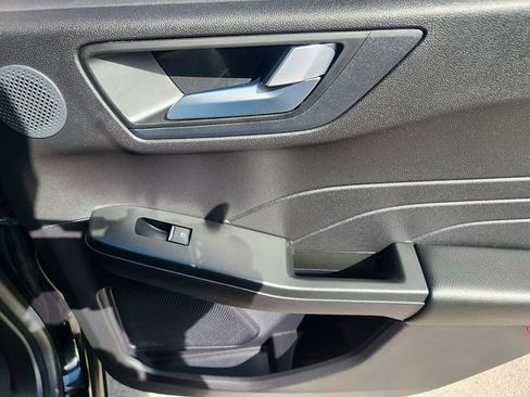 Certified 2022 Ford Escape Titanium w/ Titanium Elite Package AWD/4WD image 32