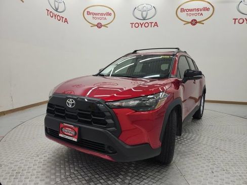 Used 2026 Toyota Corolla Cross LE FWD image 2