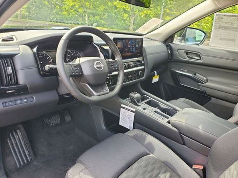 New 2026 Nissan Pathfinder SV w/ SV Premium Package FWD image 20