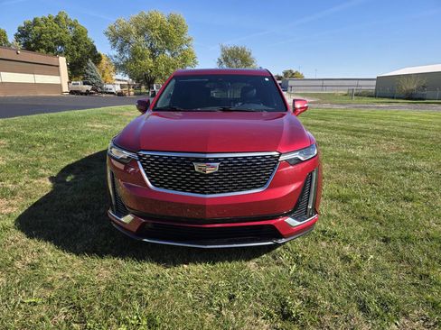 Used 2020 Cadillac XT6 Premium Luxury image 3
