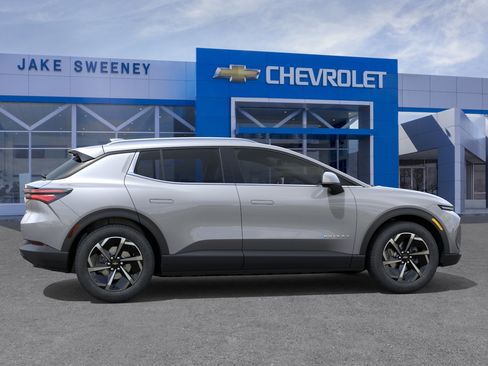 New 2026 Chevrolet Equinox EV LT AWD/4WD image 5