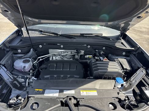 New 2026 Volkswagen Atlas Cross Sport SEL R-Line image 10