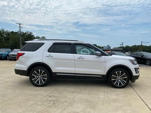 Used 2016 Ford Explorer Platinum AWD/4WD image 4