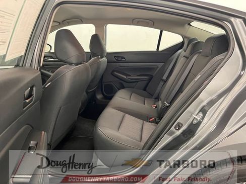 Used 2025 Nissan Altima 2.5 SV FWD image 32
