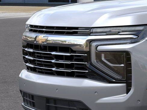 New 2026 Chevrolet Suburban LT w/ Comfort Package AWD/4WD image 14