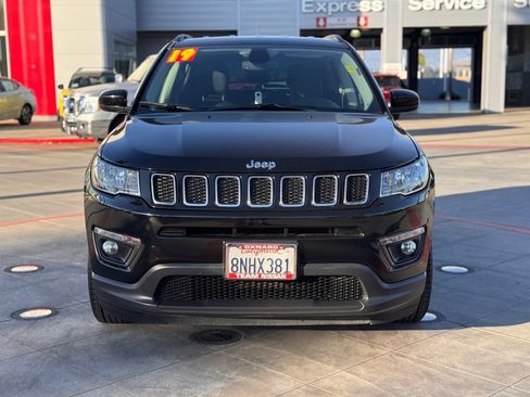 Used 2019 Jeep Compass Latitude w/ Popular Equipment Group image 3