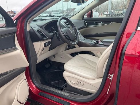 Used 2016 Lincoln MKX Select w/ Select Plus Package AWD/4WD image 19
