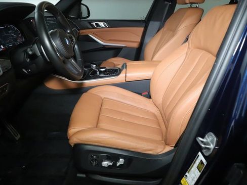 Used 2022 BMW X5 M50i w/ Climate Comfort Package image 21