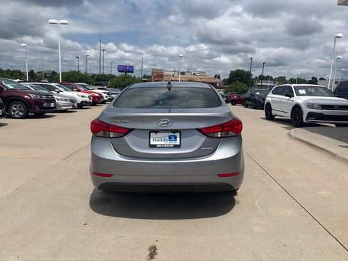 Used 2015 Hyundai Elantra Limited FWD image 6