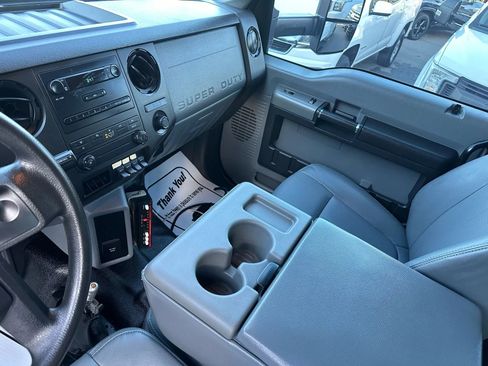 Used 2016 Ford F650 2WD Crew Cab Super Duty image 8