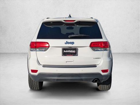 Used 2017 Jeep Grand Cherokee Laredo image 7