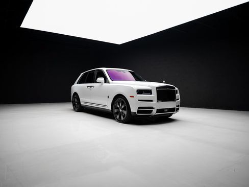 Used 2024 Rolls-Royce Cullinan w/ Cullinan Package AWD/4WD image 91