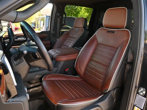 Used 2024 GMC Sierra 2500 Denali Ultimate w/ Max Trailering Package image 6