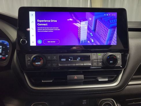 Used 2025 Toyota Grand Highlander AWD Hybrid image 18