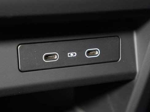 New 2026 Porsche Cayenne Coupe AWD/4WD image 37