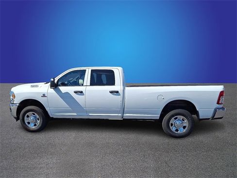 Used 2023 RAM 3500 Tradesman w/ Chrome Appearance Group image 7