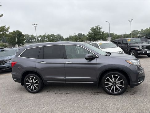 Used 2021 Honda Pilot Touring image 4