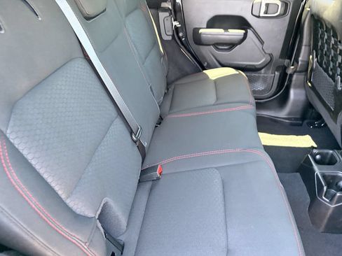 Used 2021 Jeep Wrangler Unlimited Rubicon AWD/4WD image 12