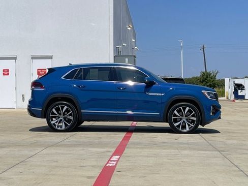 Used 2025 Volkswagen Atlas Cross Sport SEL Premium R-Line AWD/4WD image 9