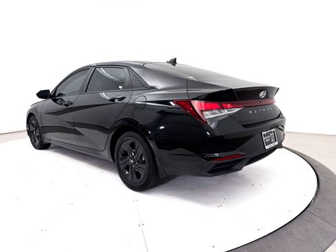 Used 2022 Hyundai Elantra SEL w/ Convenience Package FWD image 15