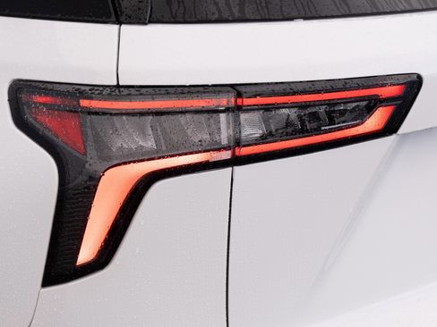 New 2026 Chevrolet Equinox LT w/ Convenience Package II image 24