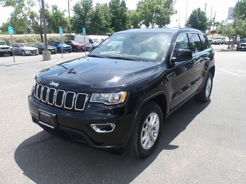 Used 2022 Jeep Grand Cherokee Laredo E image 4