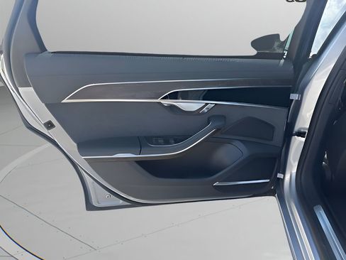 Used 2025 Audi A8 L 3.0T w/ Executive Package image 18