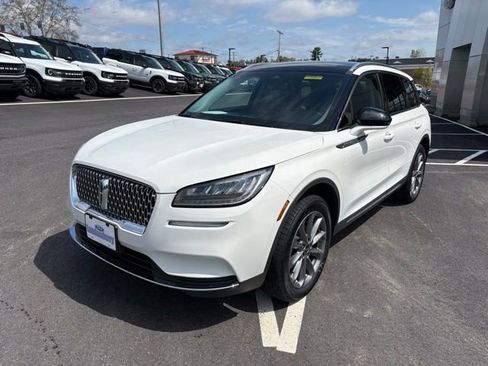 Used 2022 Lincoln Corsair AWD w/ Premium Package image 7