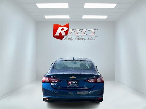 Used 2019 Chevrolet Malibu LT w/ Driver Confidence Package II image 9