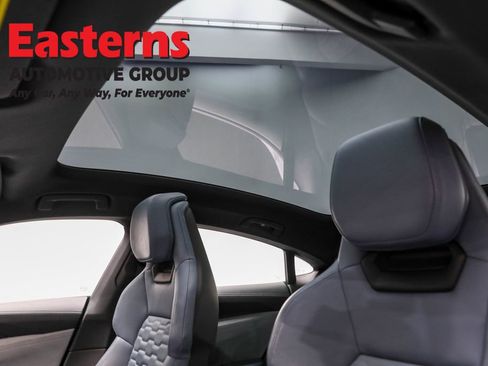 Used 2022 Audi e-tron GT Premium Plus w/ Performance Package image 36