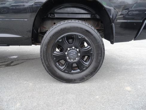 Used 2017 RAM 3500 Big Horn w/ Sport Appearance Group image 9