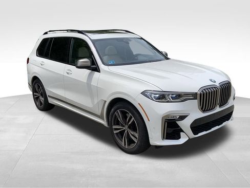 Used 2020 BMW X7 M50i image 3