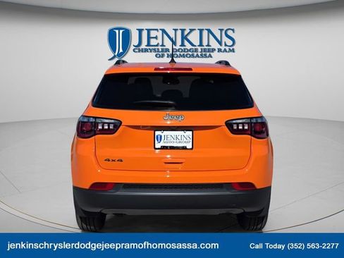 New 2026 Jeep Compass Latitude image 4